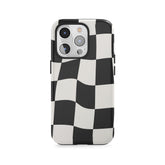 Déformation monochrome audacieuse