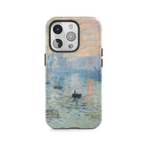 Aube brumeuse sur l'eau